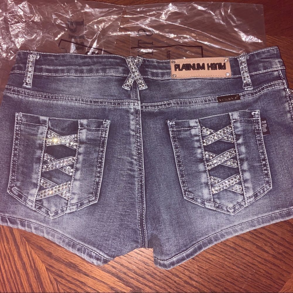 Platinum Plush Side Cross Shorts - Picture 3 of 6